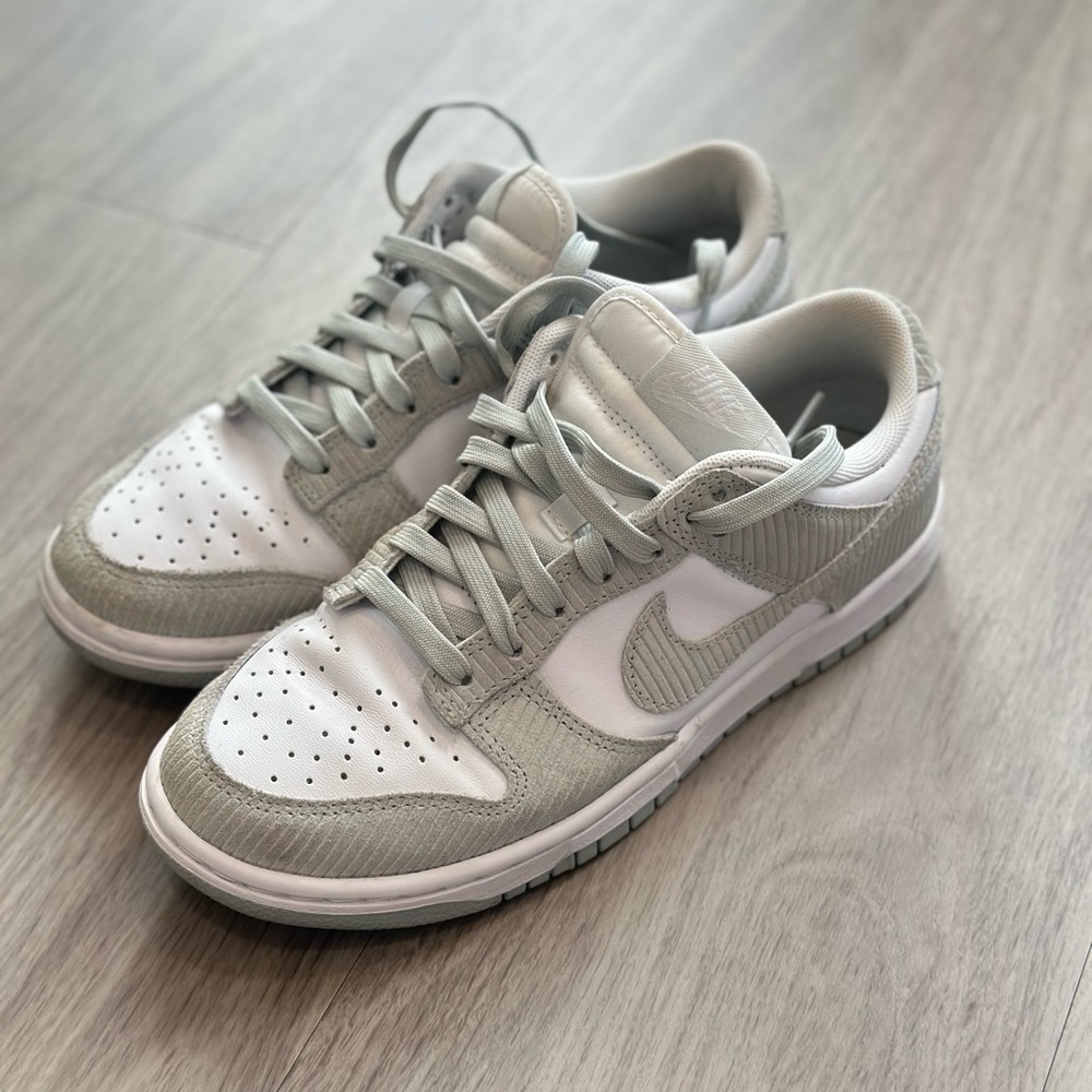 Women’s Nike dunks